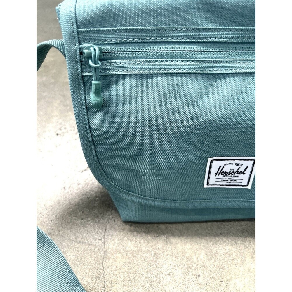NWT Herschel Supply Co. Grade Mini Messenger Bag Oil Blue Crosshatch Nordstrom - Picture 4 of 9